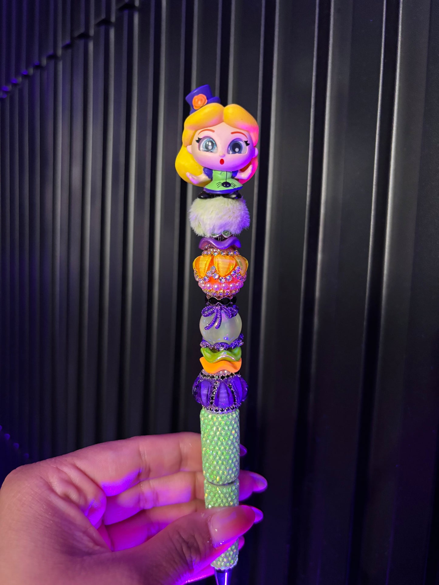 Alice Halloween Pen