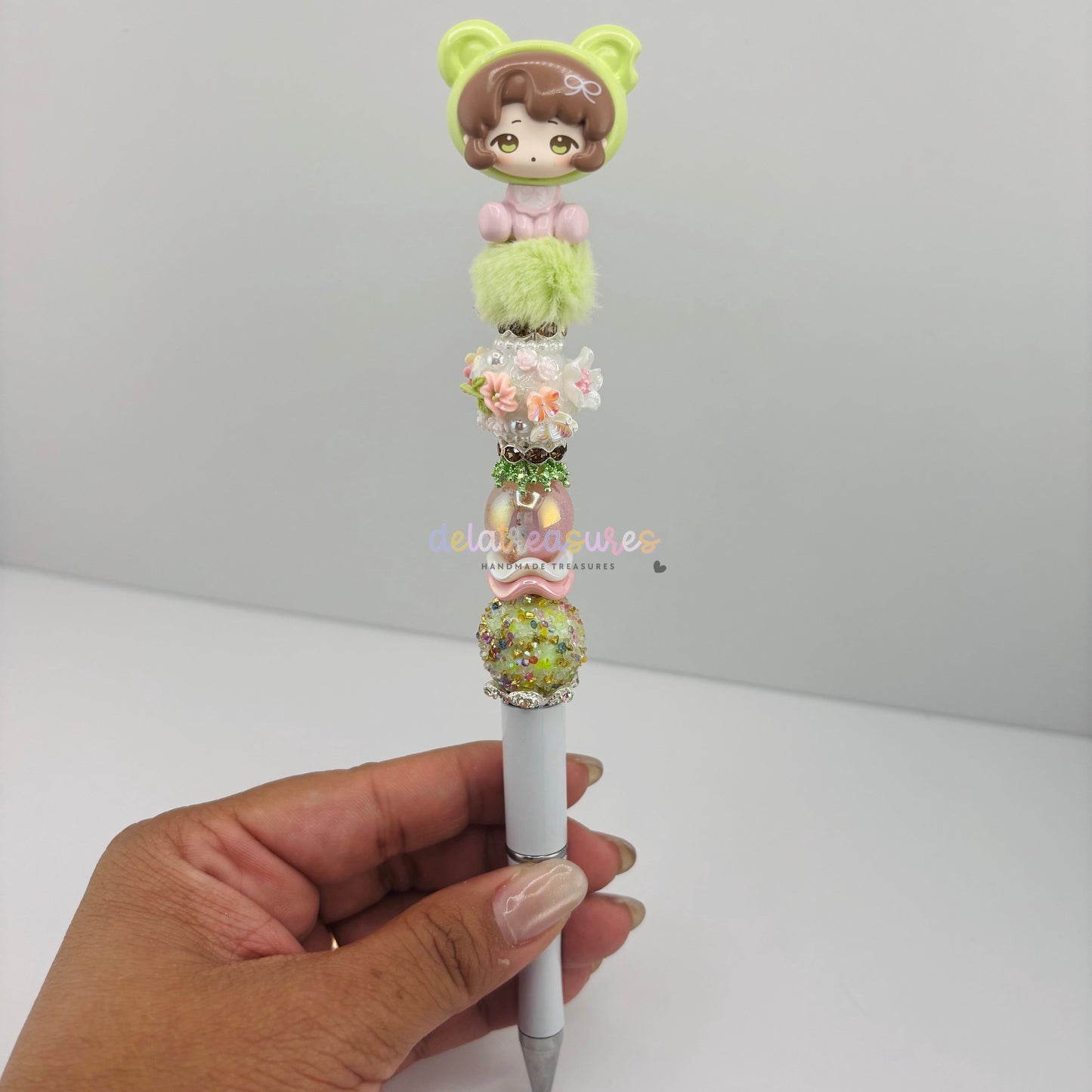Green and Pink Girl