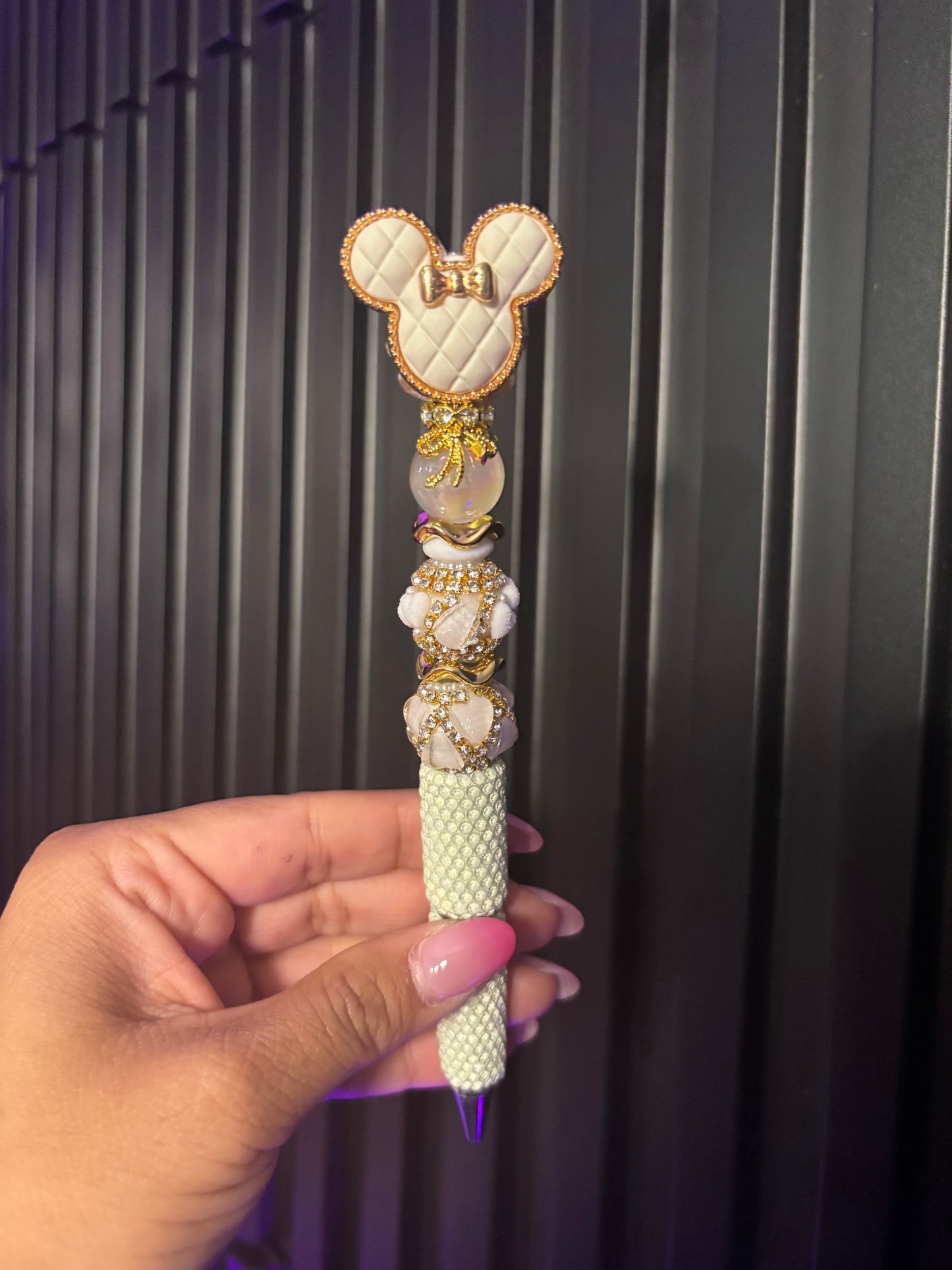 Off White Minnie Pen
