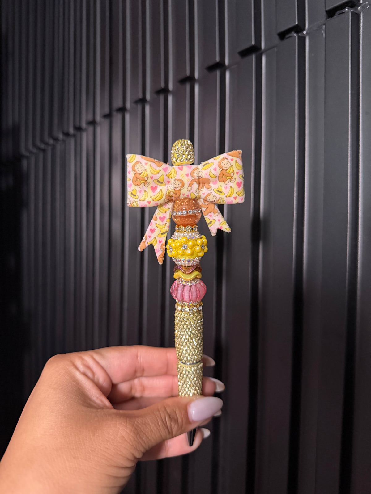 Curious G Bow Pen