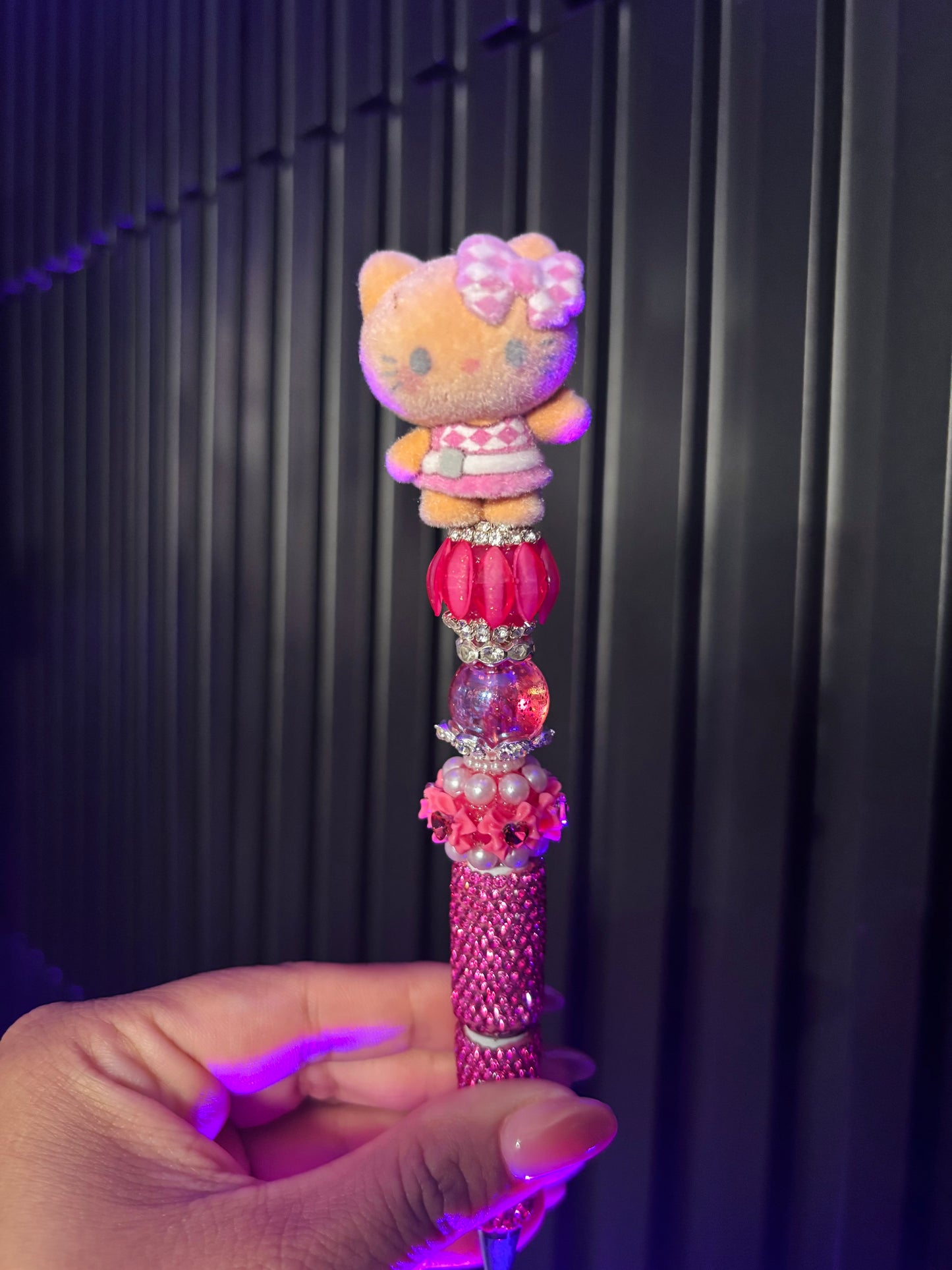 Magenta HK