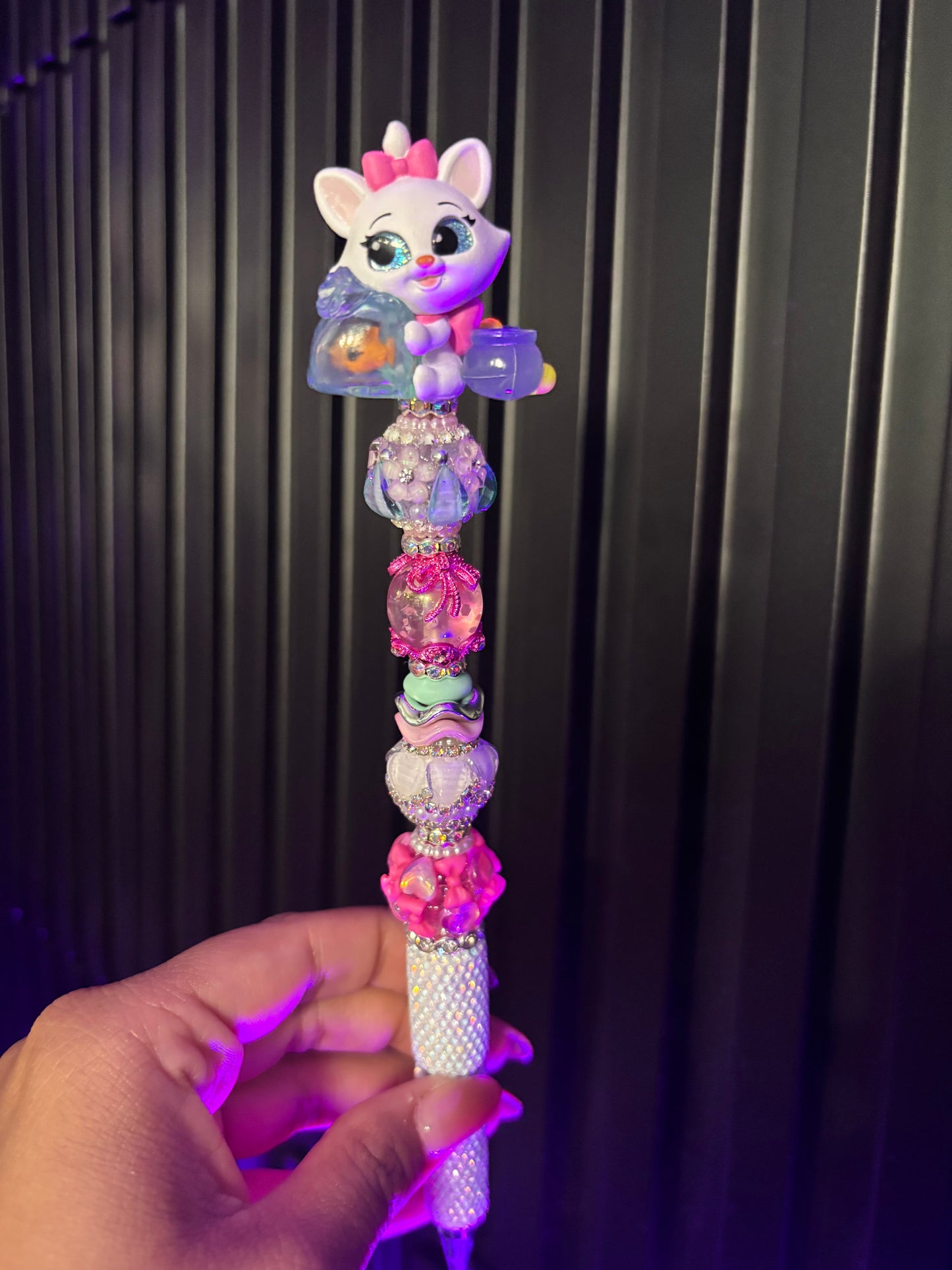Marie Cat Pen